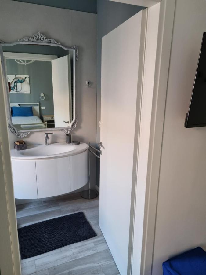 Blue House - San Massimo Apartment *